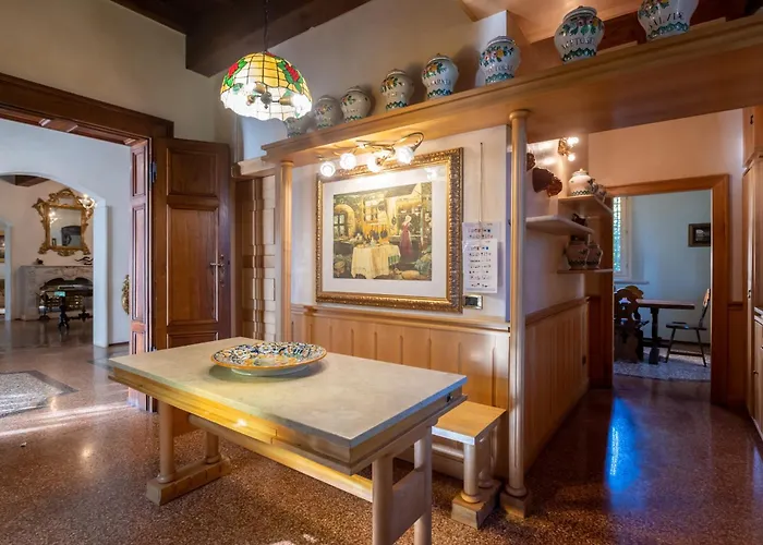 Zarri Καστέλ Ματζιόρε